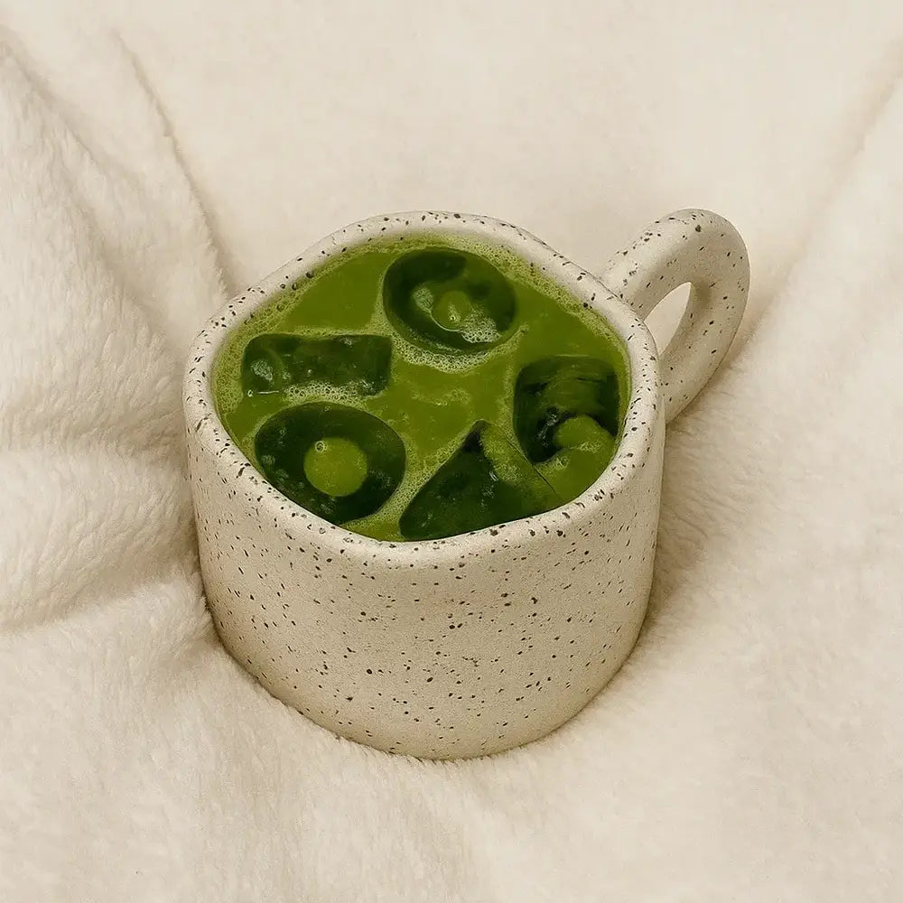 Matcha arbatos gėrimas