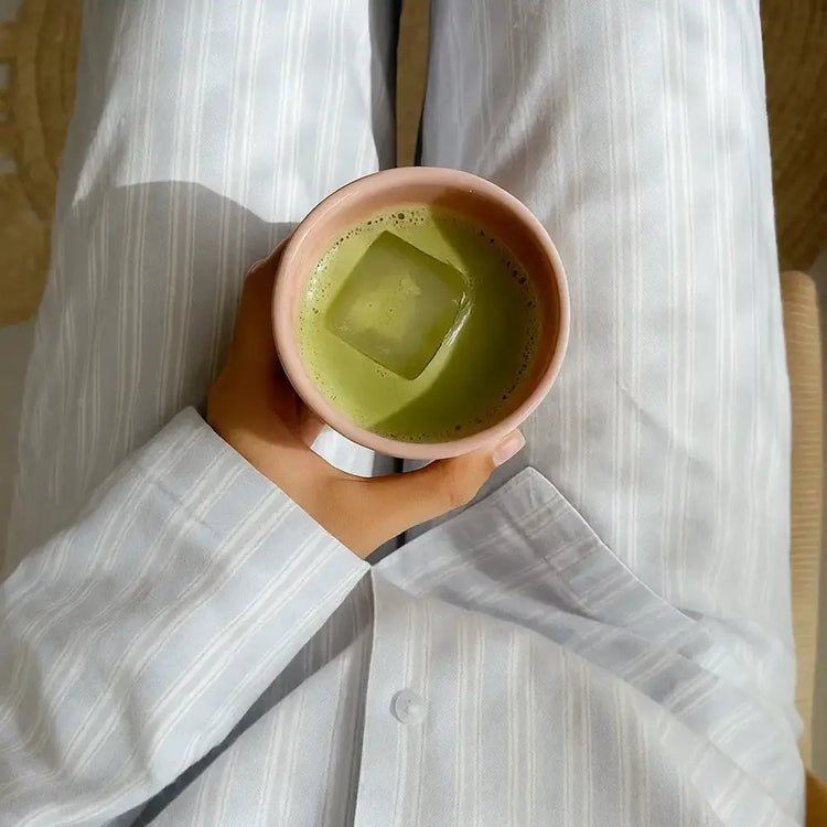 Matcha su kokosų pienu