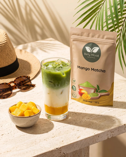 Ledinė mangų matcha latte su mango gabalėliais – Belly Mood